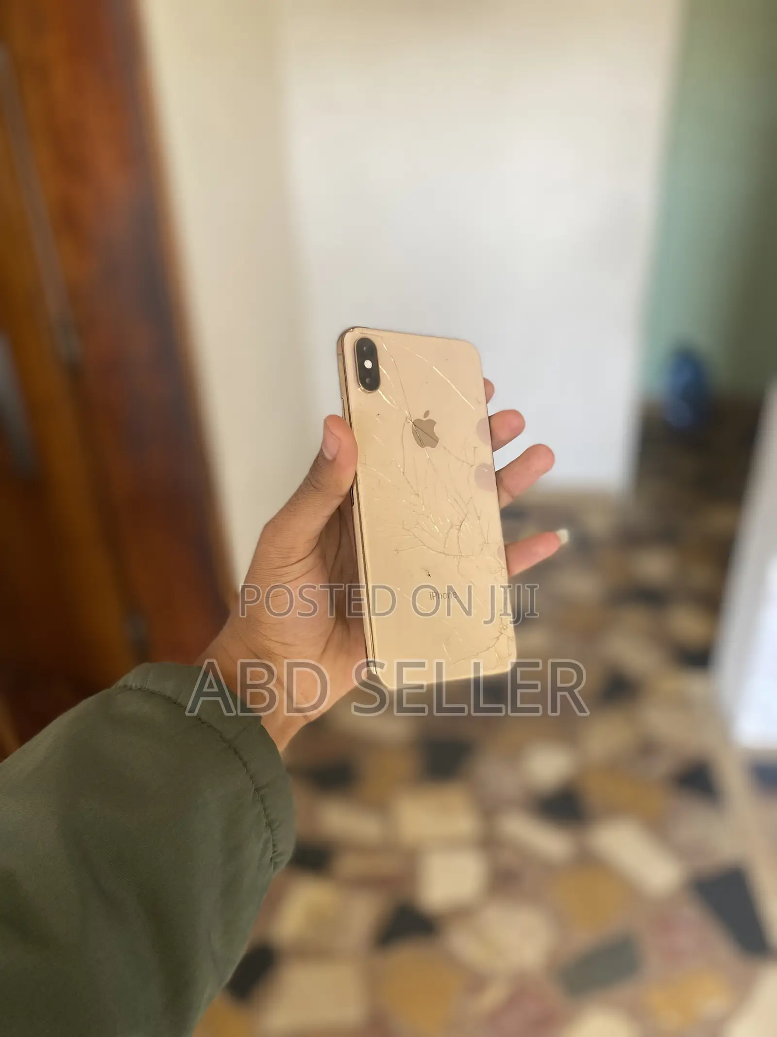 Apple iPhone XS Max 64 GB Gold