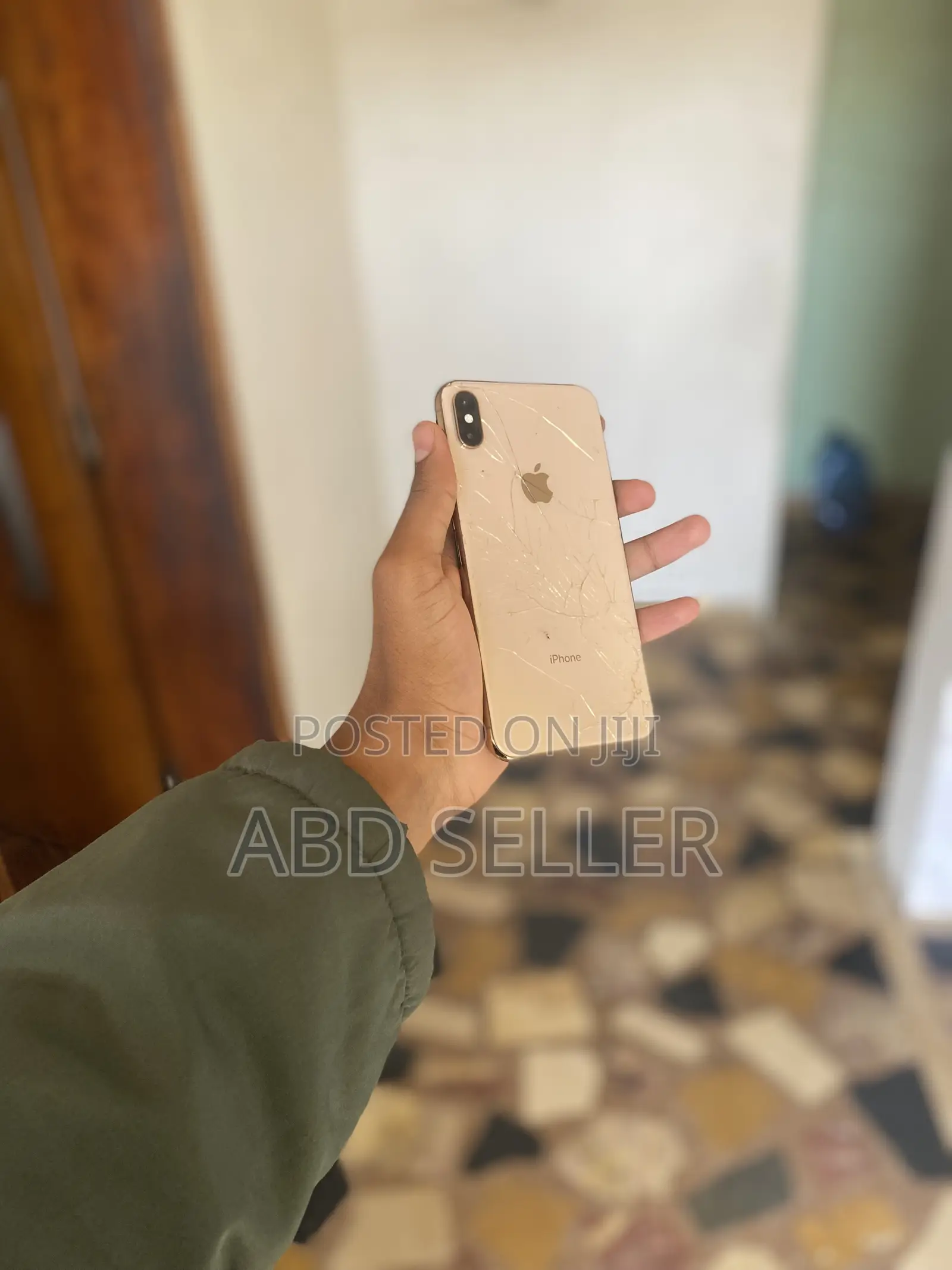 Apple iPhone XS Max 64 GB Gold