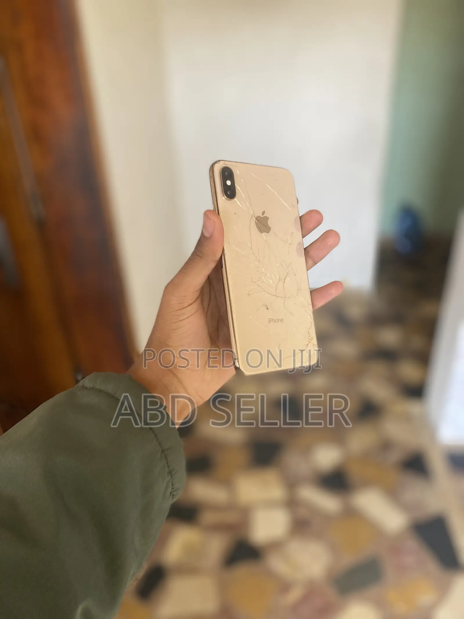 Apple iPhone XS Max 64 GB Gold