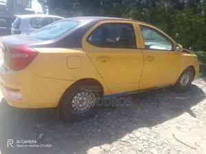 Car 2020 Yellow