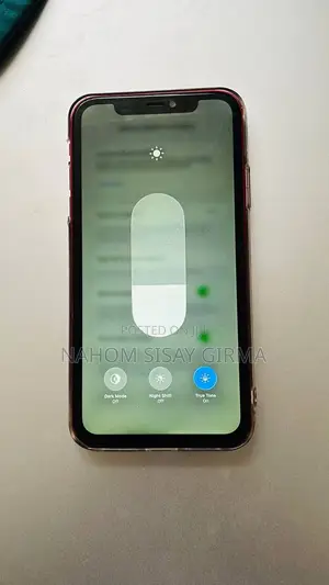 Apple iPhone 11 64 GB Red