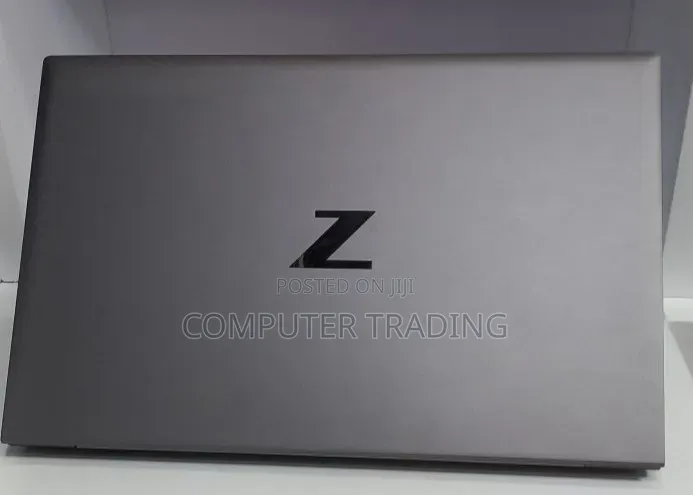 New Laptop HP ZBook Firefly G8 16GB Intel Core i7 SSD 512GB
