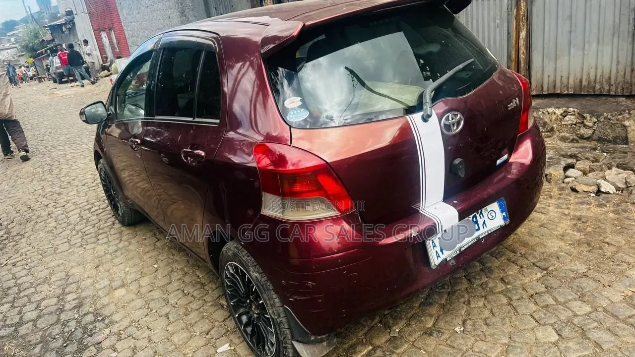 Toyota Yaris 2009 Burgundy