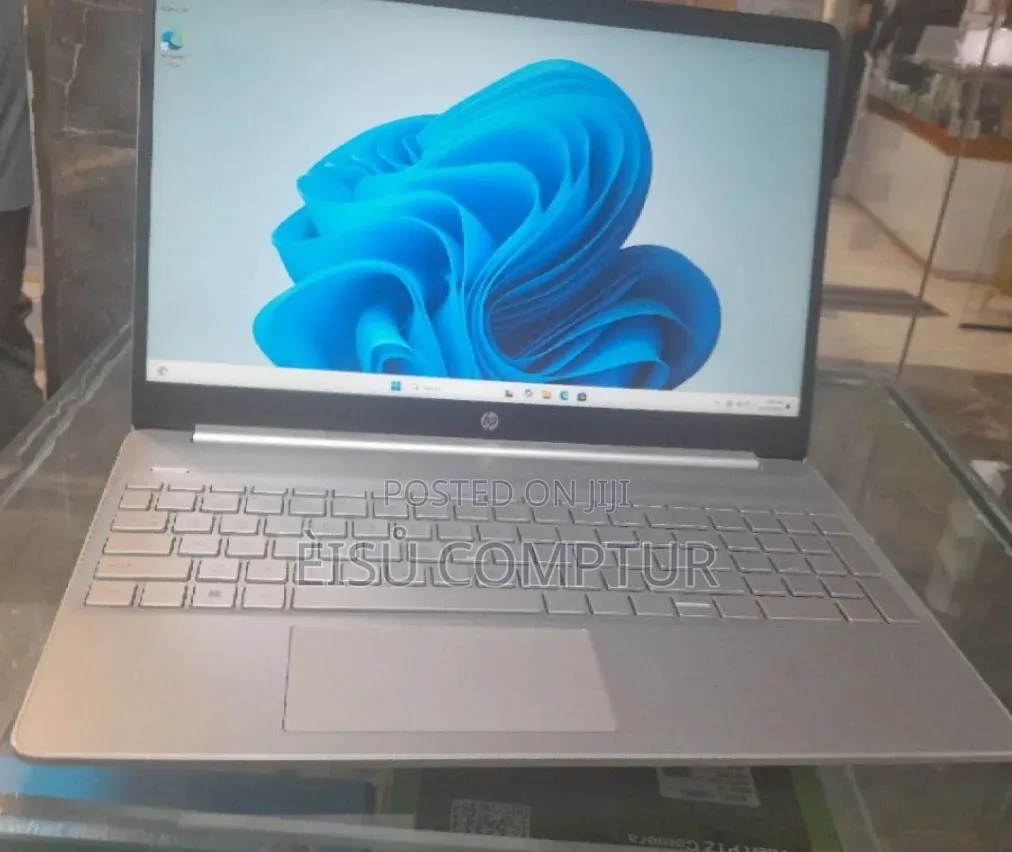 New Laptop HP Stream Notebook 8GB Intel Core i3 SSD 512GB