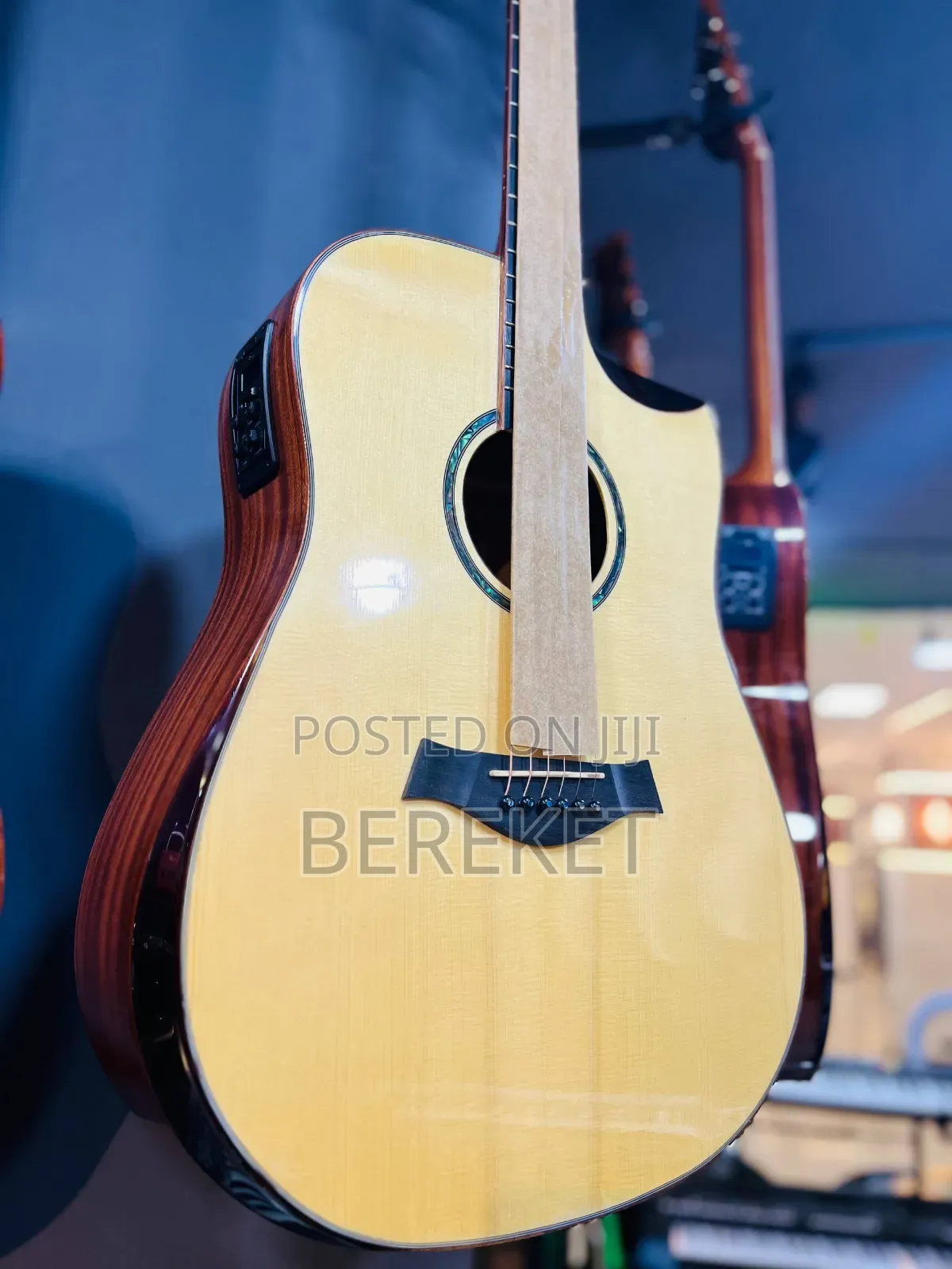 fr.antonio Semi Acoustic Guitar