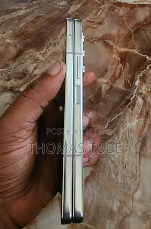 New Samsung Galaxy Z Fold 5 256 GB White