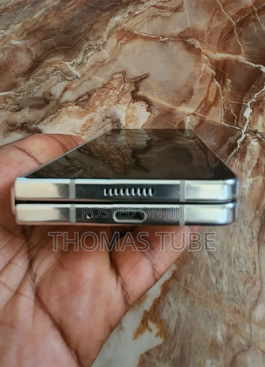 New Samsung Galaxy Z Fold 5 256 GB White