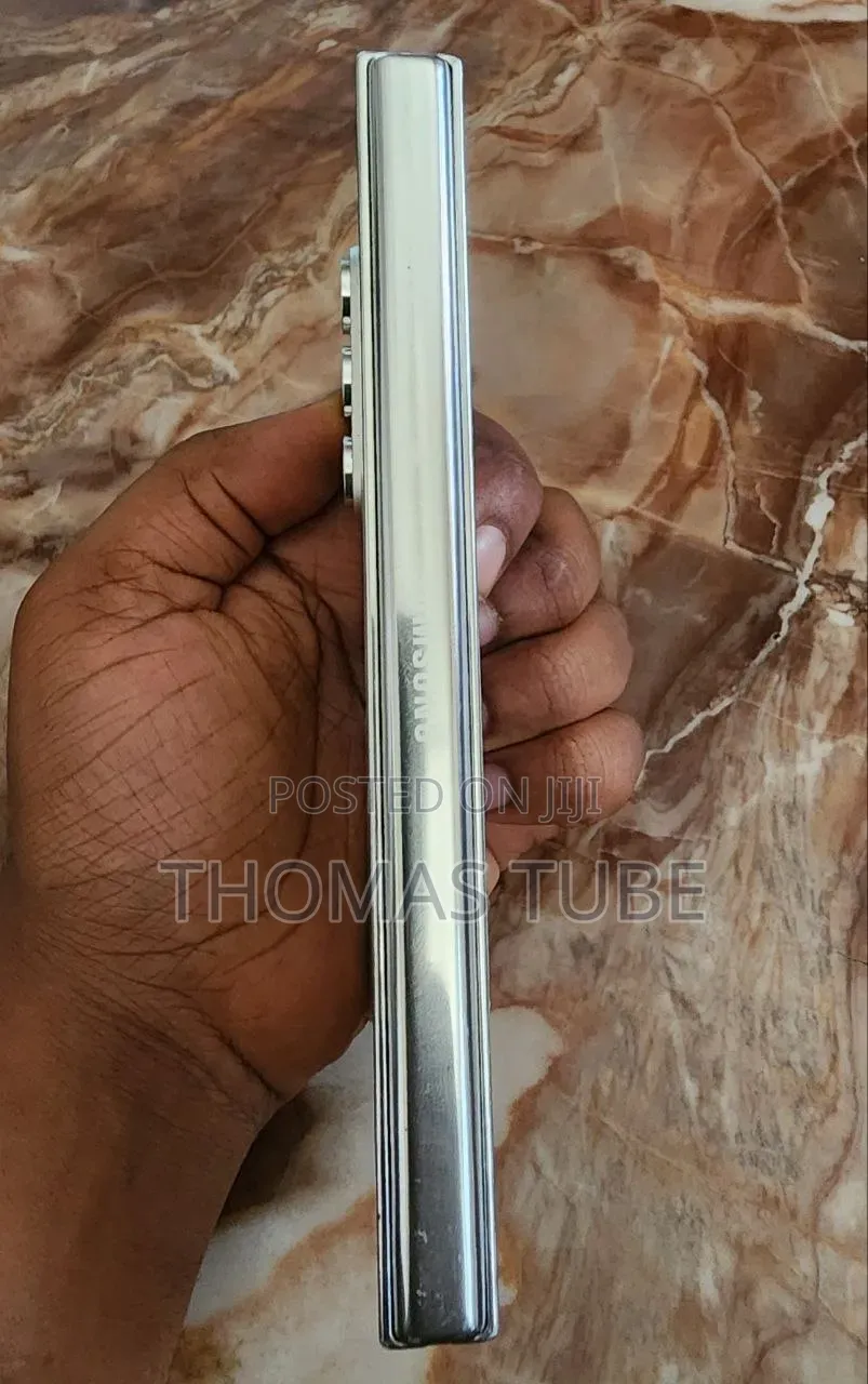 New Samsung Galaxy Z Fold 5 256 GB White