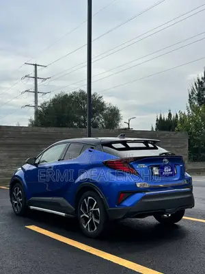 Toyota C-HR 2021 Blue