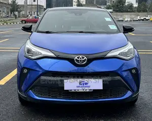 Toyota C-HR 2021 Blue