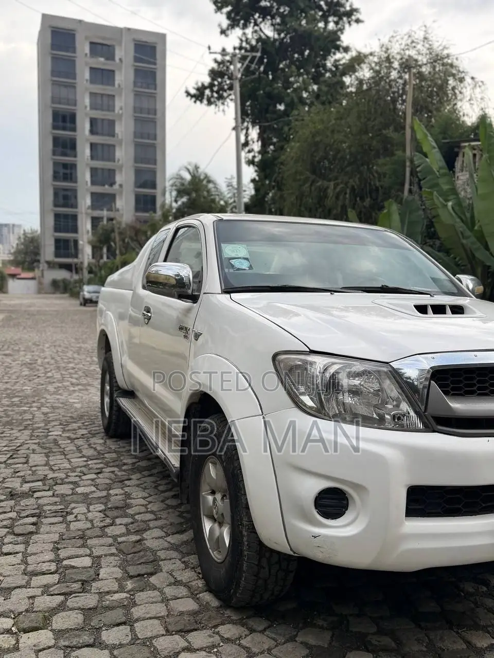 Toyota Hilux 2010 White
