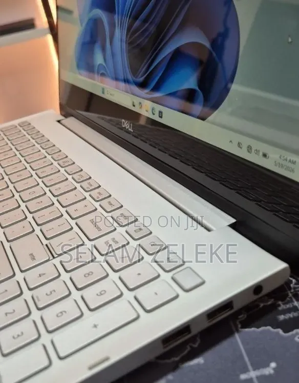 New Laptop Dell Inspiron 15 16GB Intel Core i5 SSD 256GB