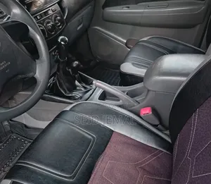 Toyota Hilux 2015 Gray