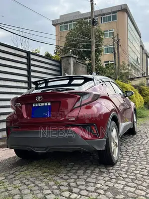 Toyota C-HR 2019 Red