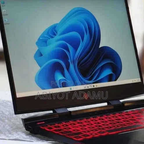 New Laptop HP Omen 15 16GB Nvidia SSD 512GB