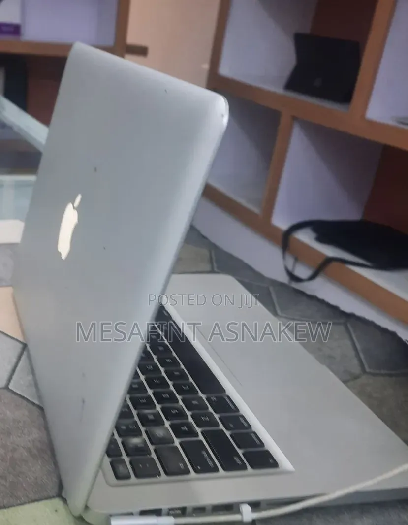 Laptop Apple MacBook Pro 2019 4GB Intel Core 2 Duo HDD 500GB