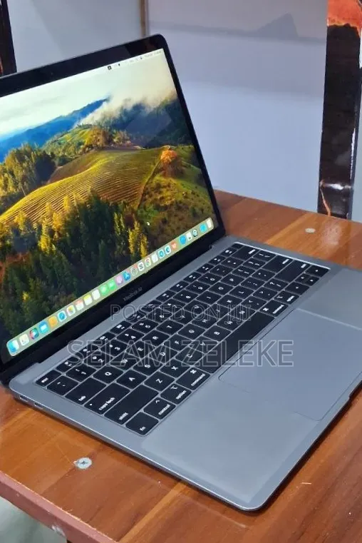 New Laptop Apple MacBook Air 2019 8GB Intel Core i5 SSD 128GB