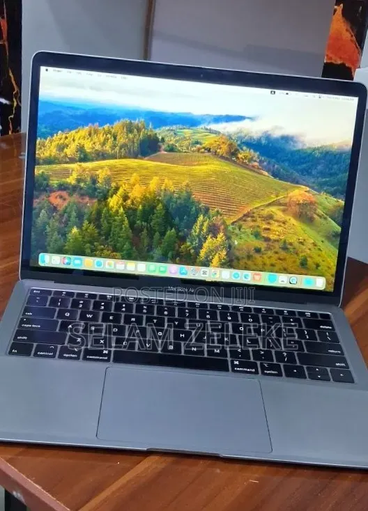 New Laptop Apple MacBook Air 2019 8GB Intel Core i5 SSD 128GB
