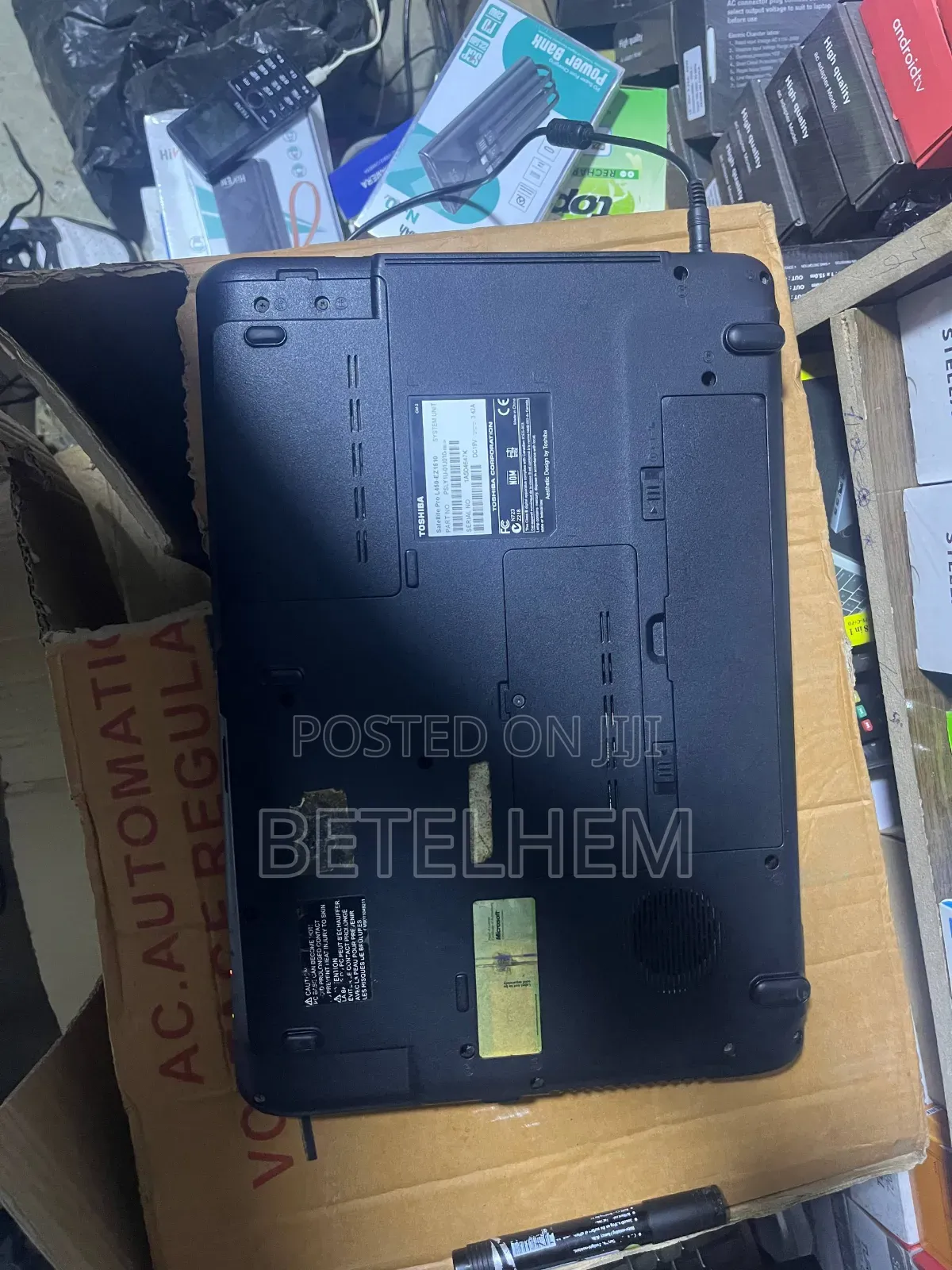 Laptop Toshiba 2GB HDD 256GB
