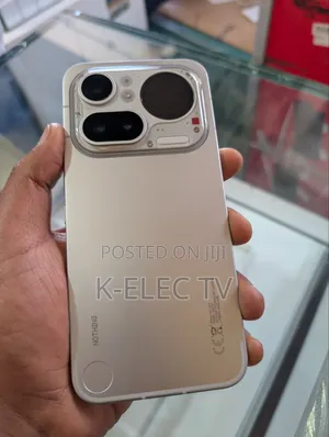 New Nothing Phone 4a Pro 256 GB Silver