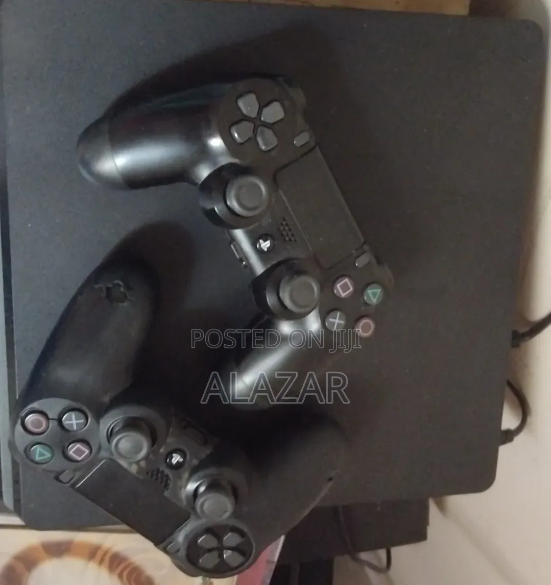 Ps4 Slim Jailbreak With 2 Original Joystick