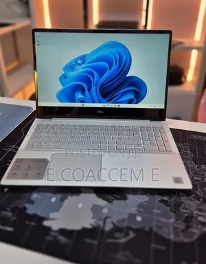 New Laptop Dell Inspiron 15 16GB Intel Core i5 SSD 256GB