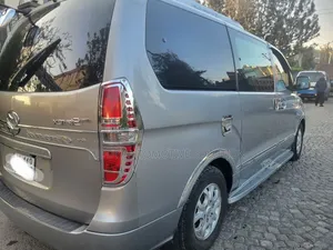 Hyundai H200 2016 Silver