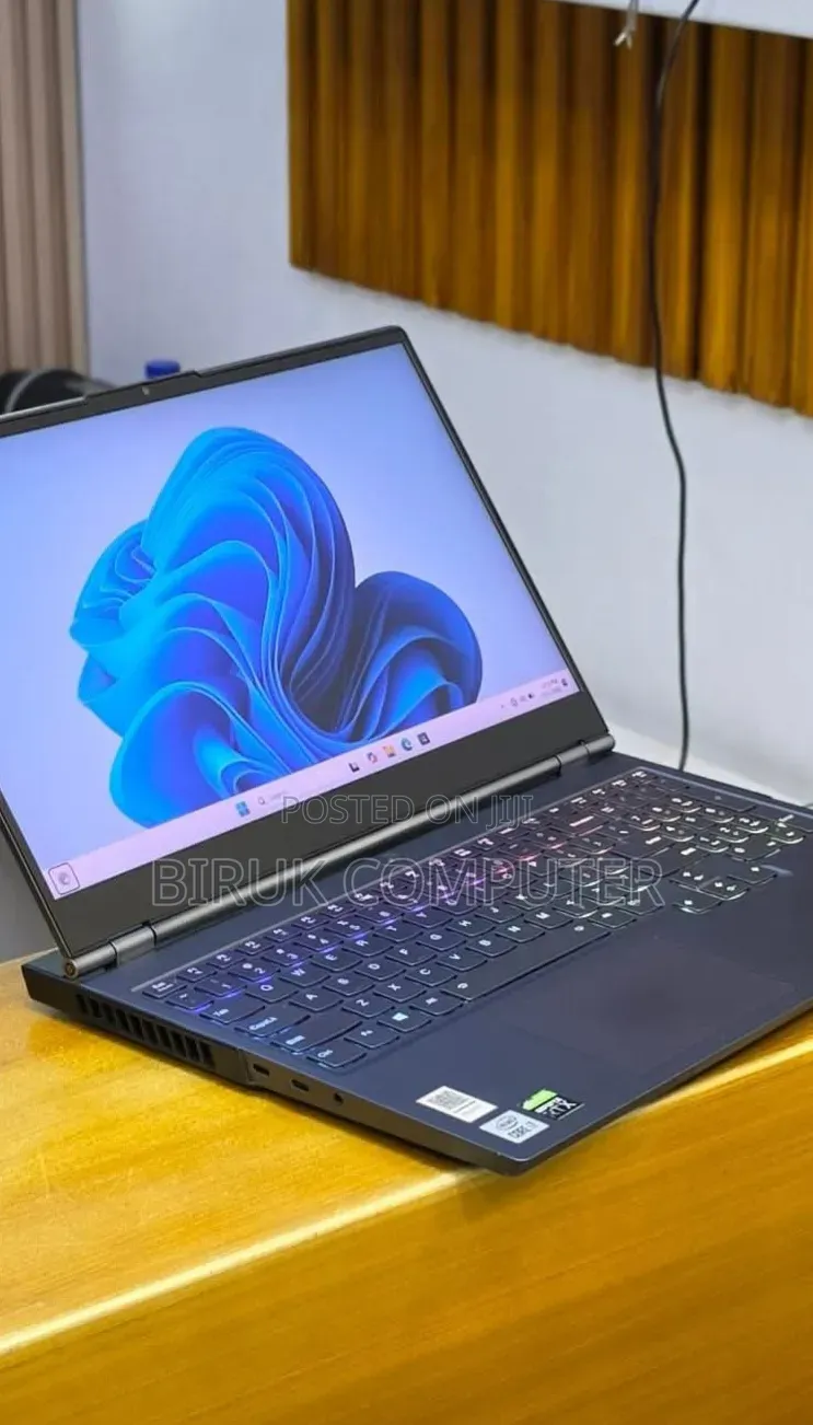 New Laptop Asus ROG Zephyrus G15 16GB AMD Ryzen 7 SSD 512GB