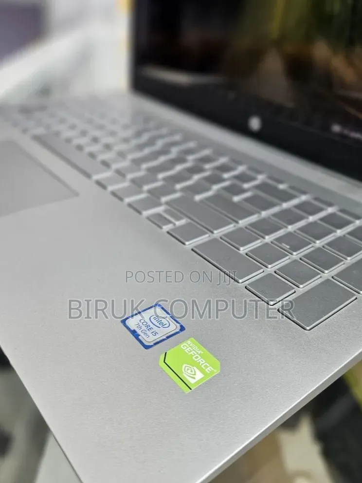 New Laptop HP Pavilion 15 8GB Intel Core i5 SSD 1T