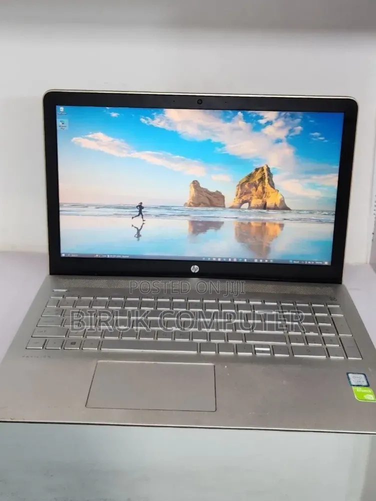 New Laptop HP Pavilion 15 8GB Intel Core i5 SSD 1T