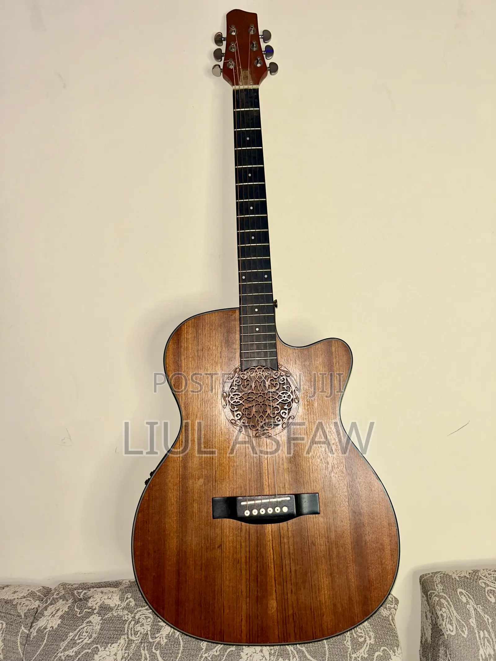 Smiger LG-01 Acoustic Guitar – Excellent Condition