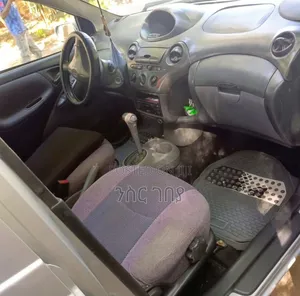 Toyota Vitz 2001 Silver