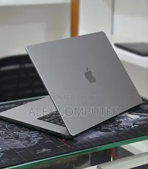 New Laptop Apple MacBook Pro 2023 M2 16GB Apple M2 SSD 1T