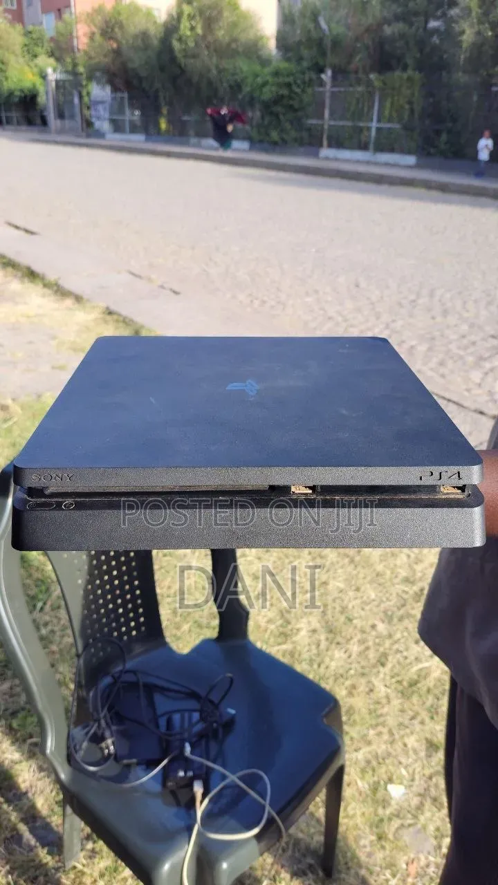 PS 4 Slim 1 TR