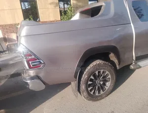 Toyota Hilux 2019 Gray