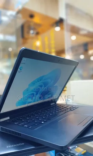 New Laptop Dell Latitude 14 E5470 4GB Intel Core i3 HDD+SSD 128GB