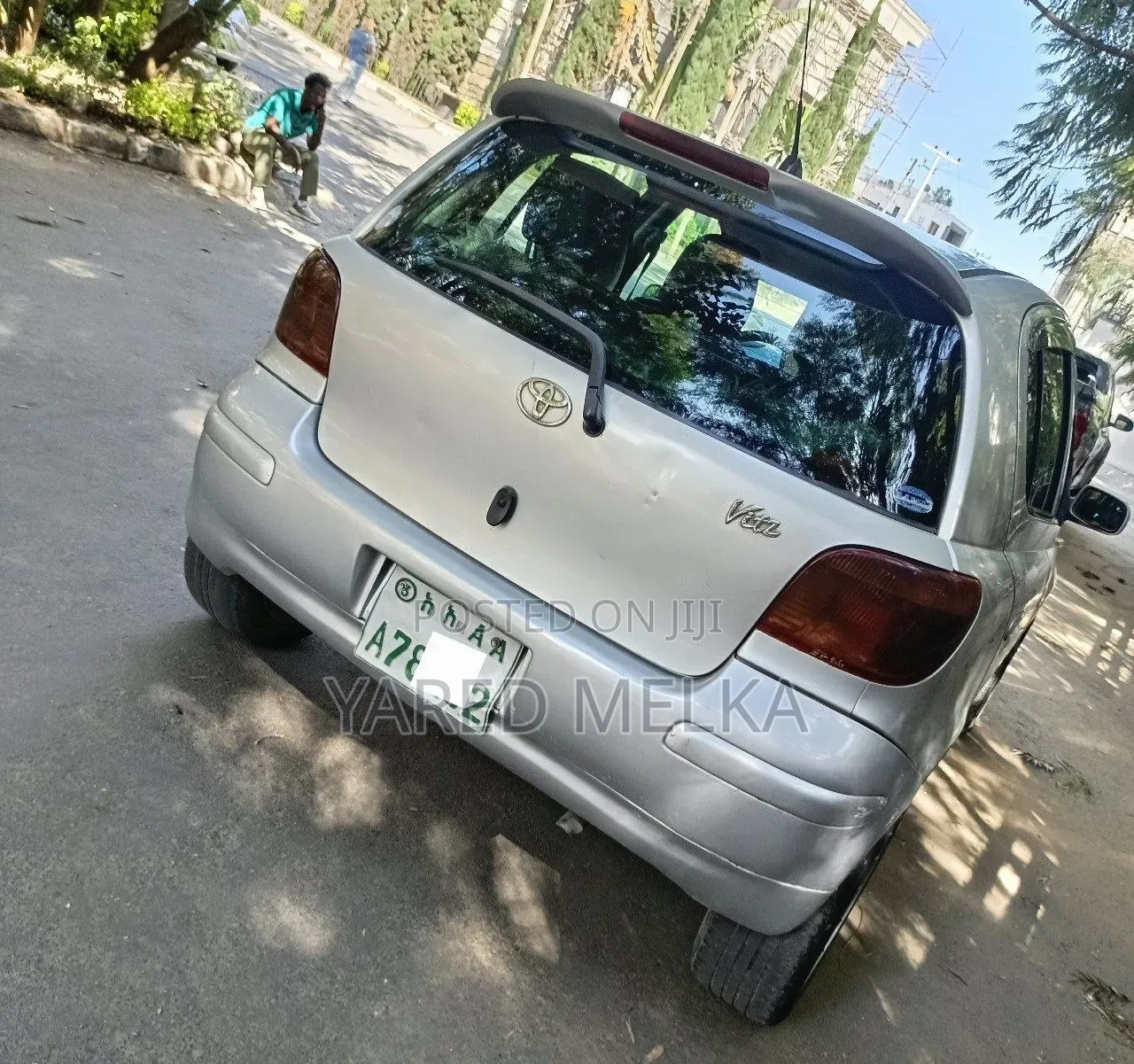 Toyota Vitz 2001 Silver