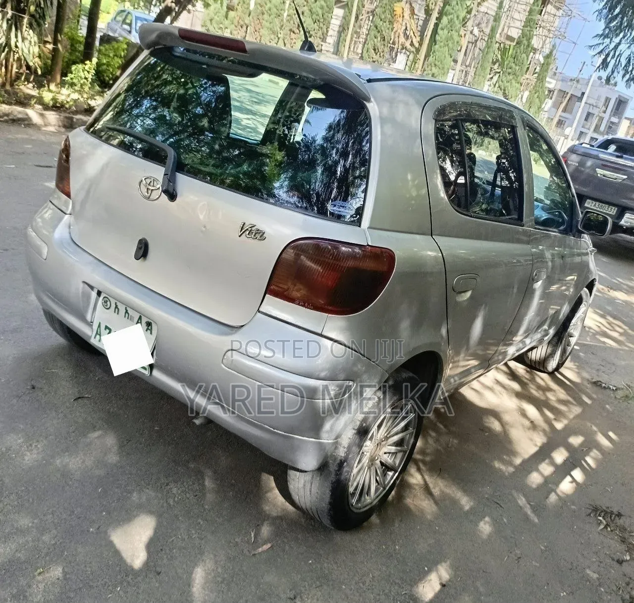 Toyota Vitz 2001 Silver