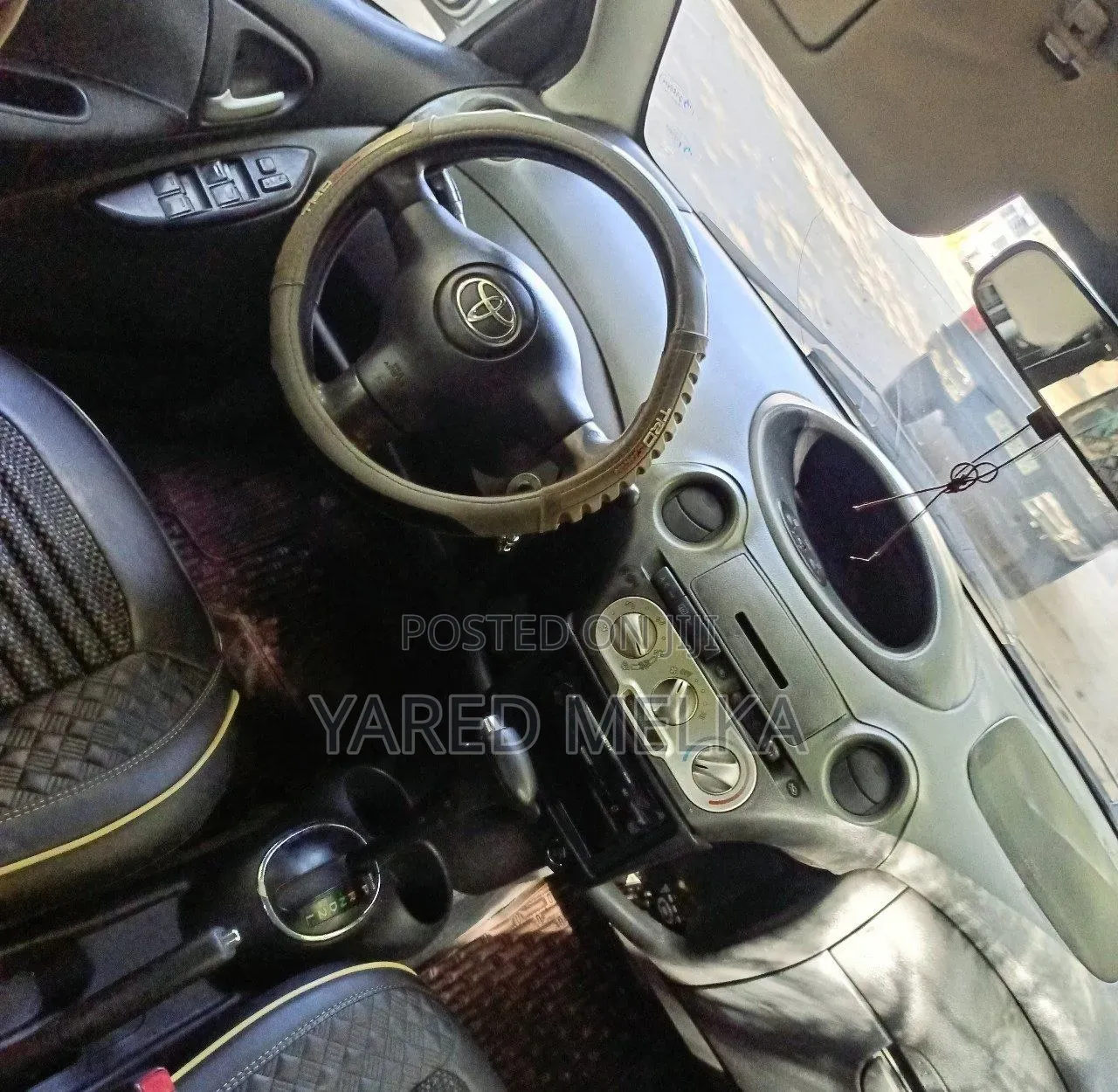 Toyota Vitz 2001 Silver