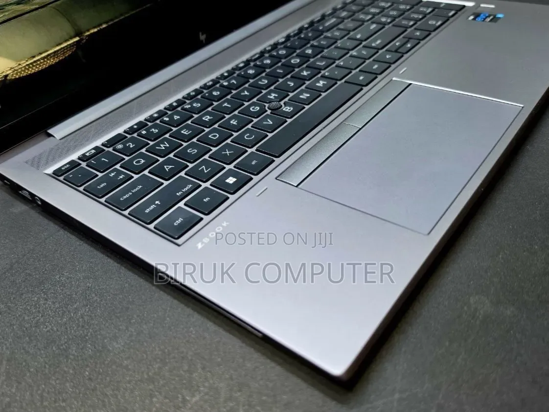 New Laptop HP ZBook Fury 15 G8 16GB Intel Core i5 SSD 512GB