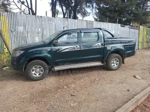 Toyota Hilux 2.7 VVT-i 4X4 SRX 2010 Gray