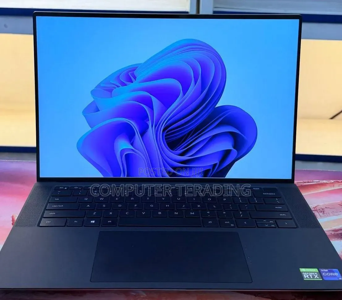 New Laptop Dell Precision 5560 16GB Intel Core i9 SSD 512GB