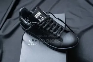 Adidas Stan Smith Triple Black Low-Cut All-Black Unisex Fashion Shoes