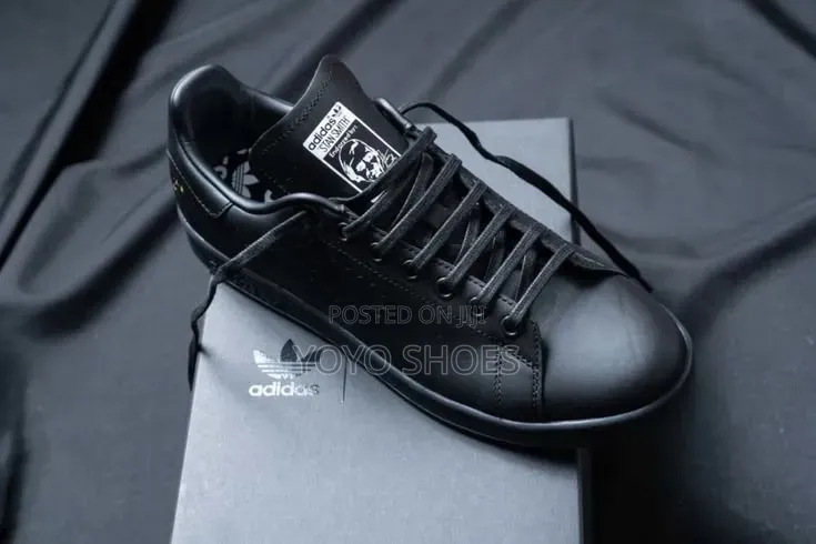 Adidas Stan Smith Triple Black Low-Cut All-Black Unisex Fashion Shoes
