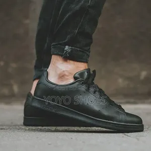 Adidas Stan Smith Triple Black Low-Cut All-Black Unisex Fashion Shoes