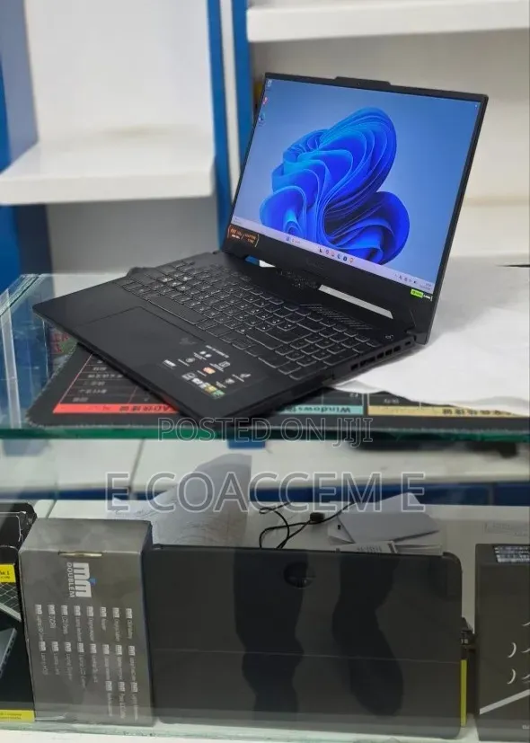 New Laptop Asus TUF Gaming A17 16GB Intel Core i7 SSD 1T