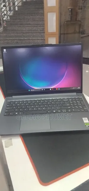 New Laptop Lenovo 16GB Intel Core i5 SSD 512GB