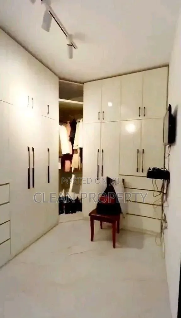 2bdrm Apartment in Clean Properties, Bole for rent