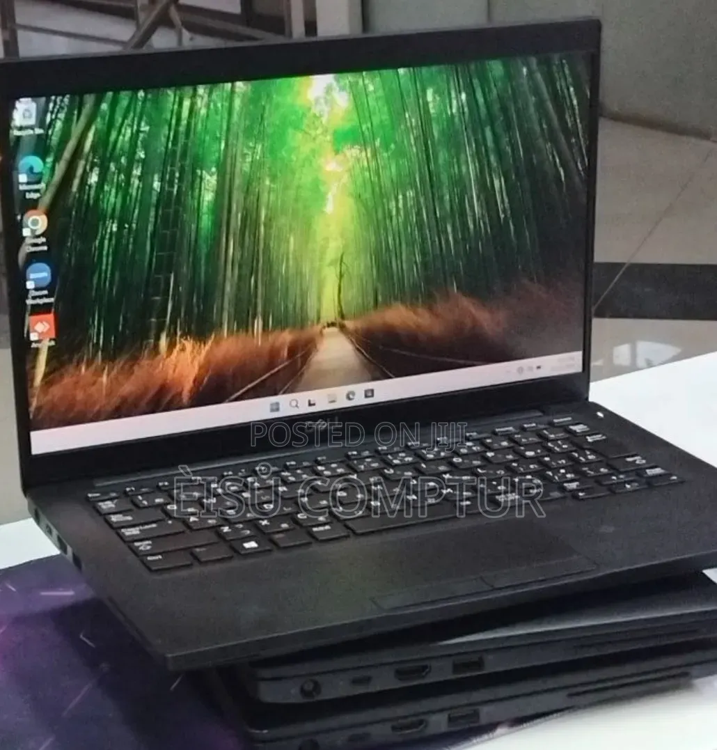 New Laptop Dell Latitude 7390 8GB Intel Core i5 SSD 256GB