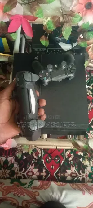 PS4 FAT Slightly Used